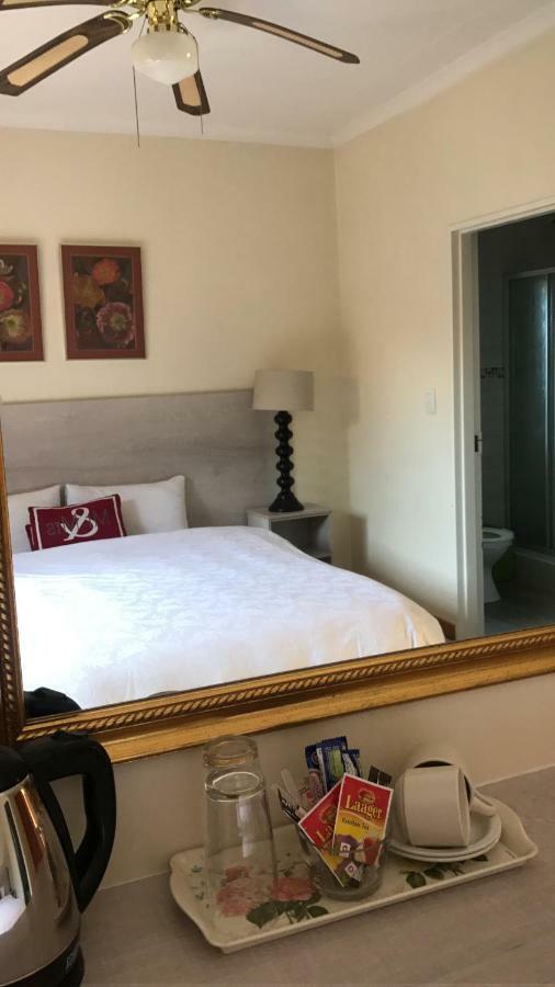 Queenspark Lodge Bloemfontein Exteriör bild